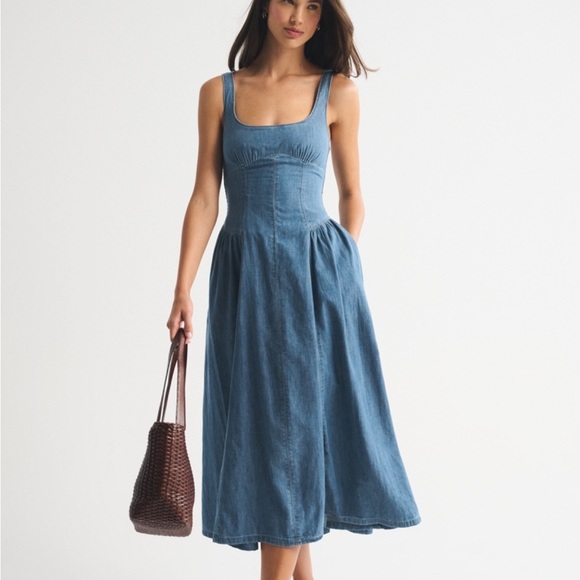 Abercrombie & Fitch Dresses & Skirts - Abercrombie & Fitch A&F Bra-Free Dylan Denim Midi
Dress